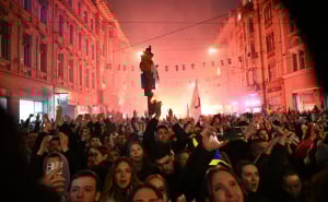 Foto: N. G. / Radiosarajevo.ba / Zmajevi, savlje ispred Vječne vatre