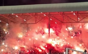 Foto: Dž.K. / Radiosarajevo.ba / Bakljada Manijaka na Grbavici