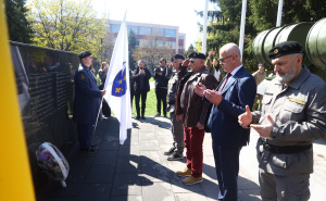 Foto: Dž. K. / Radiosarajevo.ba / Polaganje cvijeća