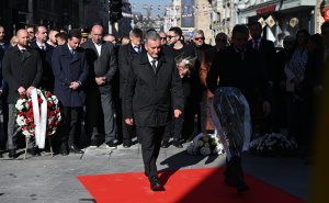 Foto: N. G. / Radiosarajevo.ba / 6. april, polaganje cvijeća kod Vječne vatre