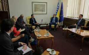 Foto: Vlada FBiH / Nikšić,Volz, Lakić i predstavnici Ambasada SAD na sastanku
