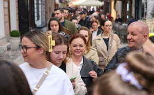 Foto: Armin Durgut / Pixsell / Red za kupovinu ulaznice na koncert Dine Merlina