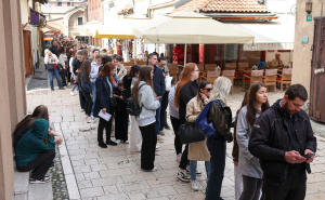 Foto: Armin Durgut / Pixsell / Red za kupovinu ulaznice na koncert Dine Merlina