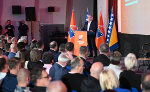 Foto: Demokratska fronta / Tribina DF-a u Sarajevu