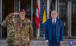 Foto: NATO BiH / Komandant EUFOR-a primio u bazi Butmir predsjednika Austrije
