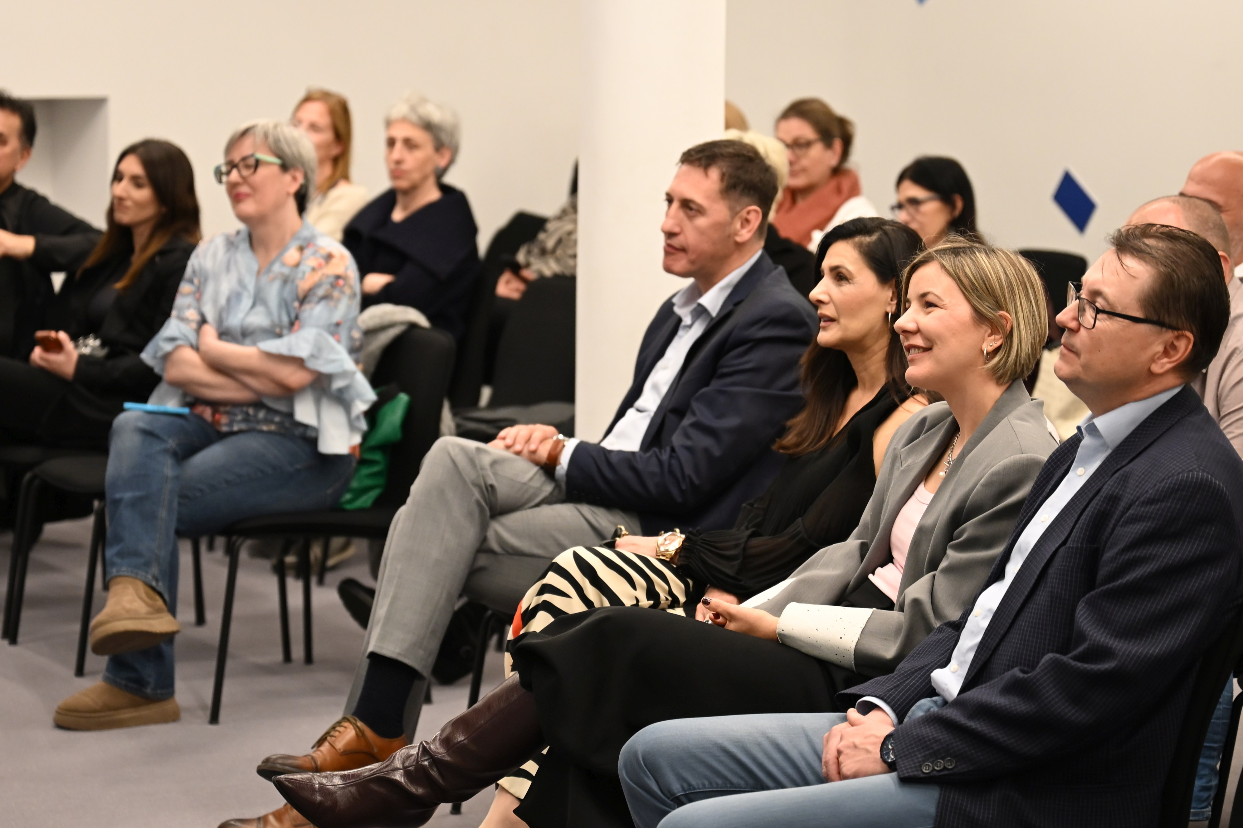 Otvorena izložba i predstavljeni rezultati kampanje  'Koraci promjene - putevima koji oblikuju sigurnost'