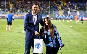 Foto: Dž. K. / Radiosarajevo.ba / Željezničar ugostio djevojčicu (16) koja je teško stradala u tramvajskoj nesreći