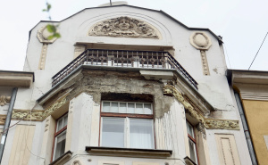 Foto: Dž.K. / Radiosarajevo.ba / Obrušena fasada u centru Sarajeva