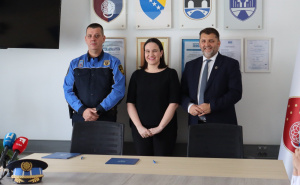 Foto: MUP KS / Fatmir Hajdarević, Benjamina Karić i Admir Katica