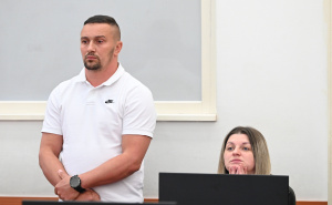 Foto: N. G. / Radiosarajevo.ba / Roditelji Džene, Muris i Amila Gadžun iščekuju presudu