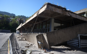 Foto: Dž. K. / Radiosarajevo.ba / Skenderija, urušio se dio krova