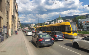 Foto: Radiosarajevo / Šlepanje tramvaja
