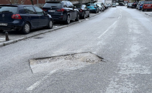 Čitatelj/ Radiosarajevo.ba / Rupe na cesti