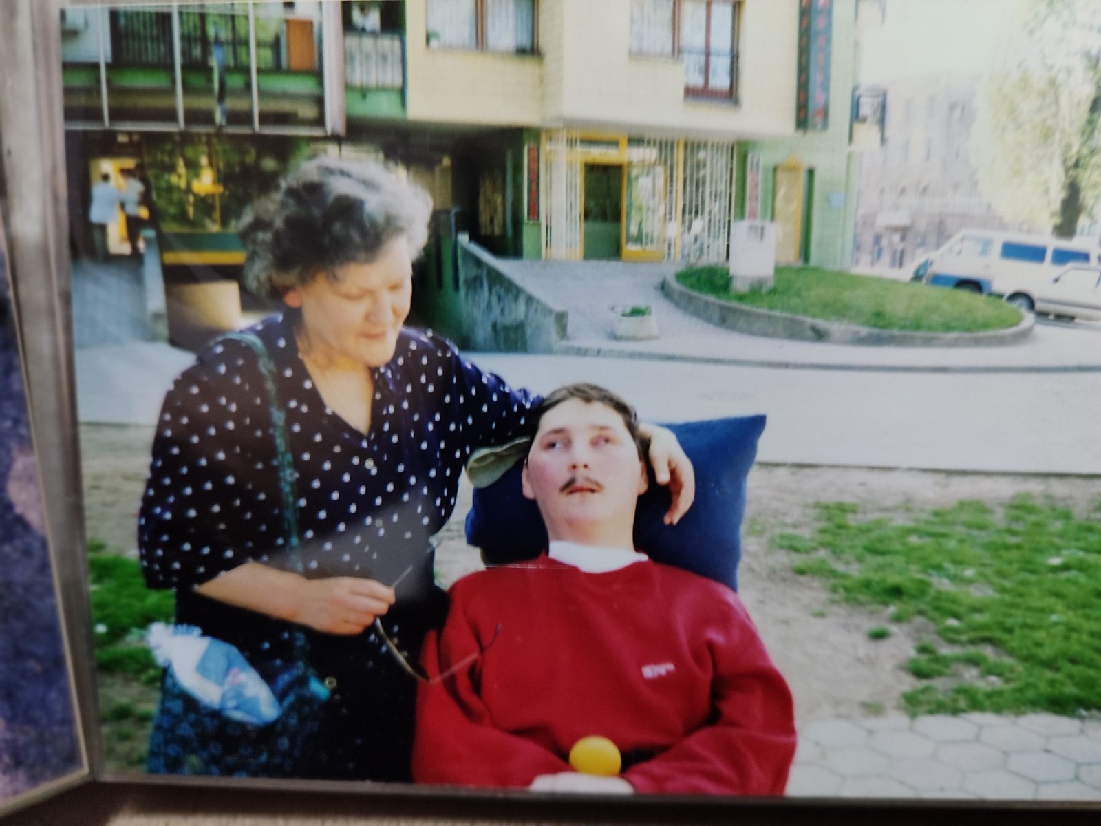 Boris Rajković sa majkom Ivankom
