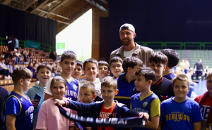 Foto: Radiosarajevo.ba / Jusuf Nurkić na utakmici Dubai - Spartak