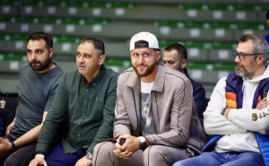Foto: Radiosarajevo.ba / Jusuf Nurkić na utakmici Dubai - Spartak