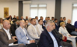 FOTO: Privatni album / Usvojena deklaracija (Foto @Hasan Eminović)