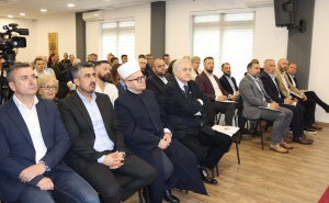 FOTO: Privatni album / Usvojena deklaracija (Foto @Hasan Eminović)