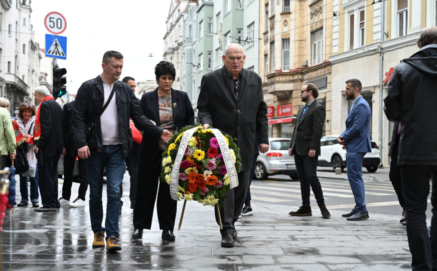 Dan pobjede nad fašizmom - položeno cvijeće kod Vječne vatre
