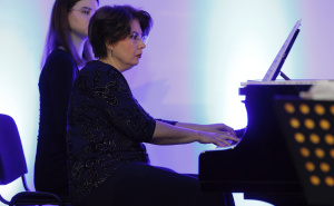 Foto: Muzička akademija Sarajevo / Nastup Monike Leskovar i Julije Gubajdlline