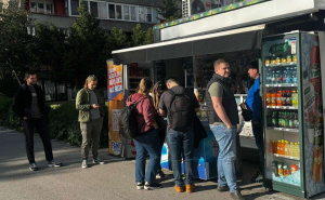 Foto: Radiosarajevo.ba / Prodaja Panini sličica na trafikama Duhanprometa