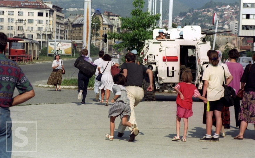 Sarajlije u gradu pod opsadom