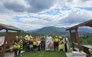 Foto: maksuz.ba / Mališani u pčelinjaku Maksuz