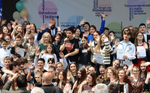 Foto: Press služba KS / „Naše nebo izvrsnosti“: Sistem koji ulaže u znanje stvara generacije izvrsnih učenika