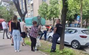 Foto: Radiosarajevo.ba / Red kod cisterne za pitku vodu
