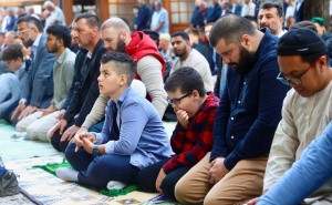 Foto: Dž.K. / Radiosarajevo.ba / Bajram-namaz u Begovoj džamiji