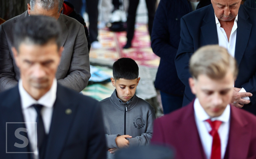 Bajram-namaz u Begovoj džamiji