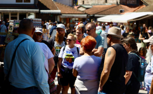 Foto: Dž. K. / Radiosarajevo.ba / Brojni turisti na ulicama Sarajeva