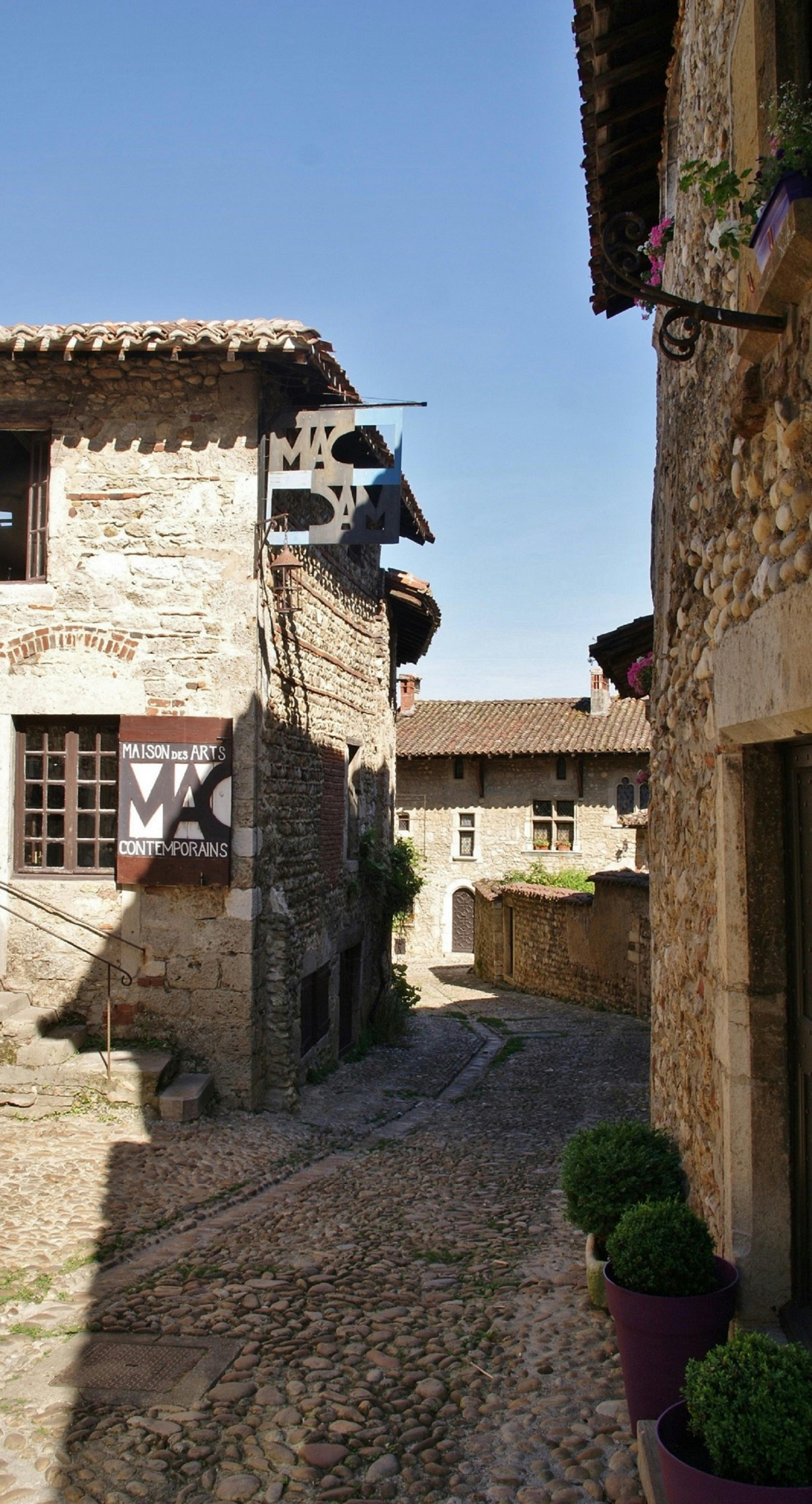Pérouges