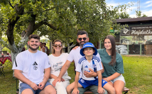 Foto: Facebook / Miron Muslić sa porodicom