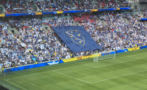 Foto:X/@JenSiessOnAir / Sjajna atmosfera na stadionu u St. Louisu