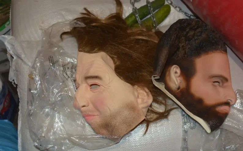 U pretresima nakon pucnjave je pronađeno oružje, maske i droga