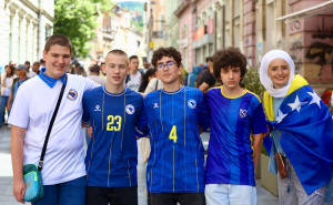 Foto: Dž. K. / Radiosarajevo.ba / Plavo-žuta euforija u srcu grada