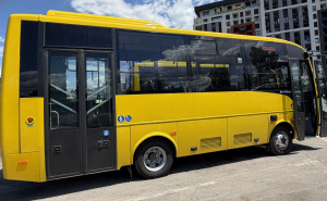 Foto: Služba za protokol i odnose s javnošću KS / Minibusi na ulicama Sarajeva