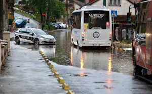Foto: Dž. K. / Radiosarajevo.ba / Zatvorena cesta kod 'Papagajke'