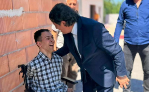 Foto: Fena / Dopremijer Kraljević i Udruženje "Ruku podrške"
