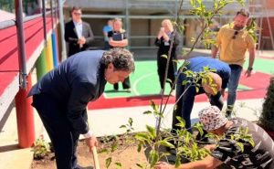 Foto: Fena / Dopremijer Kraljević i Udruženje "Ruku podrške"