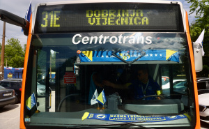 Foto: Dž.K. / Radiosarajevo.ba / Gradski prevoz u bojama BiH