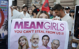Foto: EPA-EFE / "Flamingo revolucija" na albanskoj obali