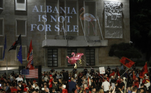 Foto: EPA-EFE / "Flamingo revolucija" na albanskoj obali