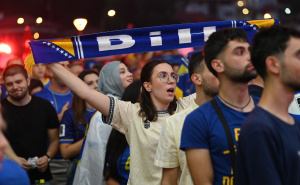 Foto: N. G. / Radiosarajevo.ba / Atmosfera u fan zoni kod Vijećnice