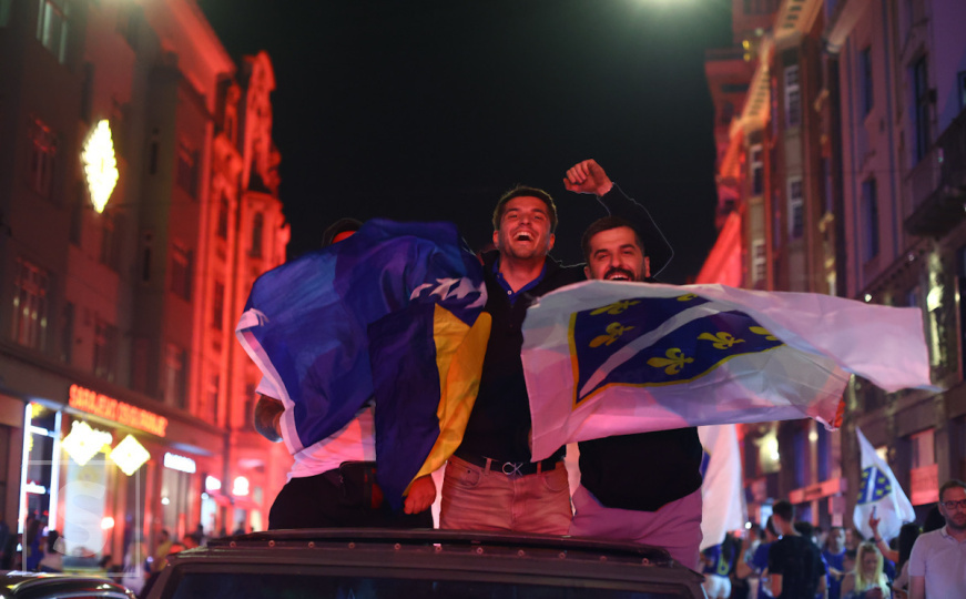 Slavlje na uLicama Sarajeva nakon utakmice BiH - Katar