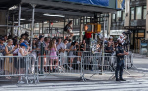 Foto: EPA - EFE / Brojni obožavatelji na ulicama New Yorka