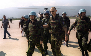 Foto: EPA-EFE / Joris Voorhoeve dolazi u Sarajevo 1994.