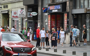 Foto: N.G./Radiosarajevo.ba / Građani su zastali kako bi odali počast