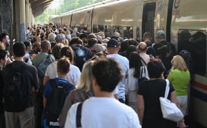 Foto: N.G./Radiosarajevo.ba / Voz za Ploče, velika gužva